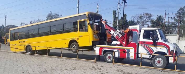 Heavy Vehicle Towing